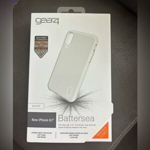 Gear4 Battersea Case For Apple iPhone XR 6.1" white D30 - Impact Protection